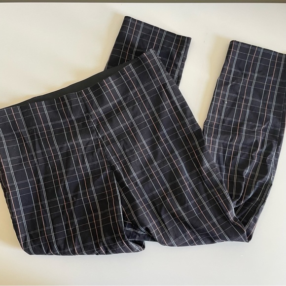 A New Day Women’s Bi-Stretch Skinny Plaid Crop Pants - Picture 1 of 6
